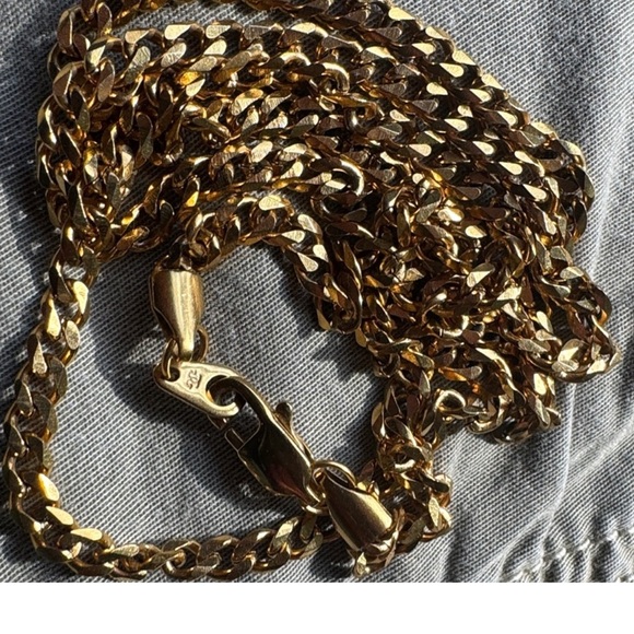 Gold Flat Chain Link NecklaceGG Collection
